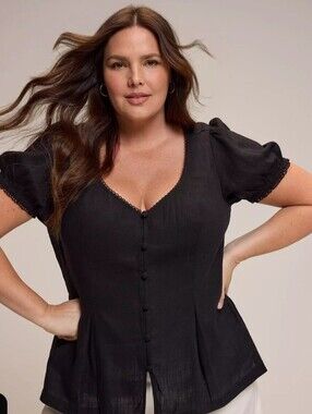 torrid Black Short Sleeve Button-Front Blouse